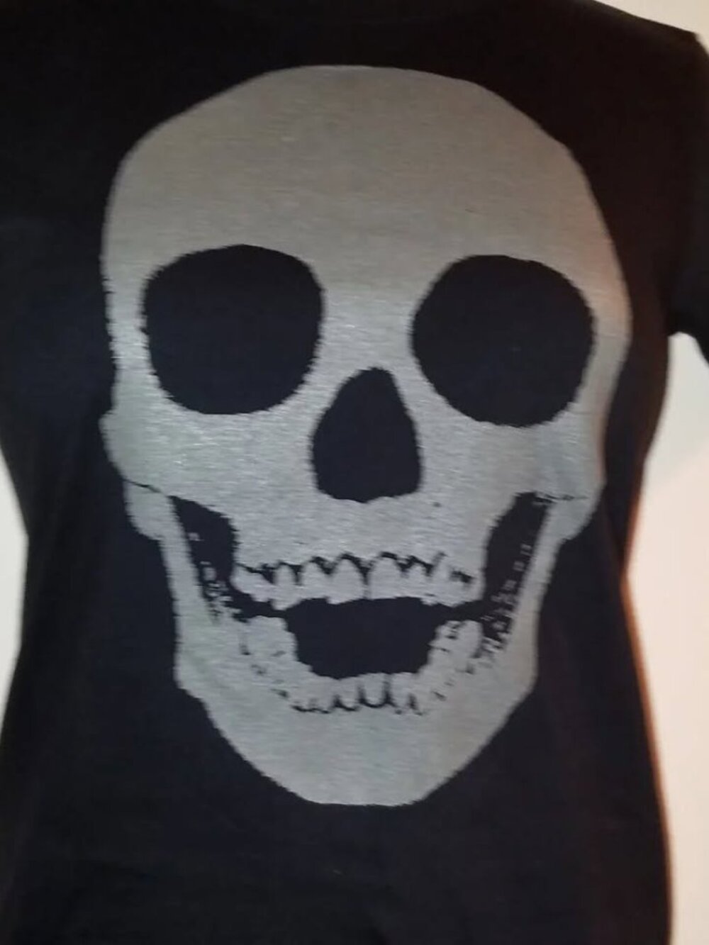 Laughing Skull glow in the dark t-shirt Women's Size M or XL Black - Picture 2 of 6
